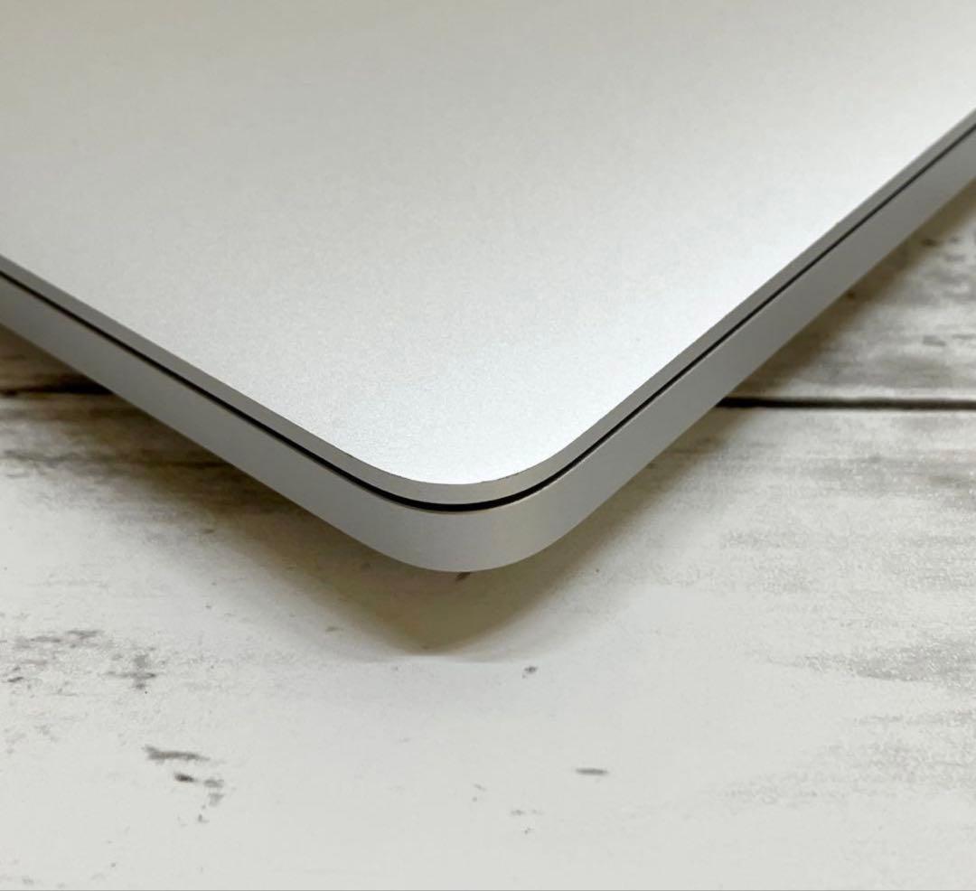 MacBook Pro 16-inch 2019 本体