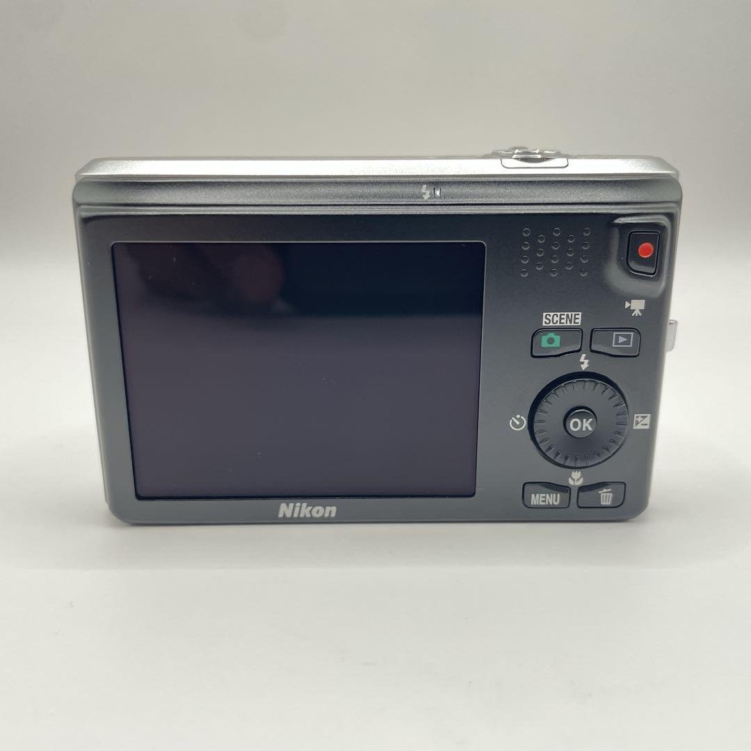 【動作品】Nikon COOLPIX S6300 シルバー コンデジ
