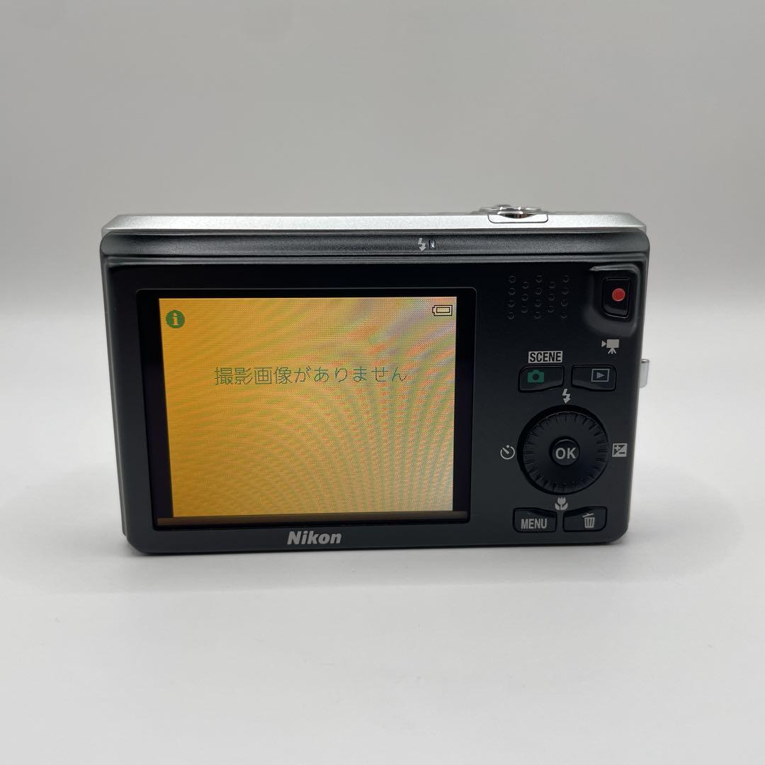 【動作品】Nikon COOLPIX S6300 シルバー コンデジ