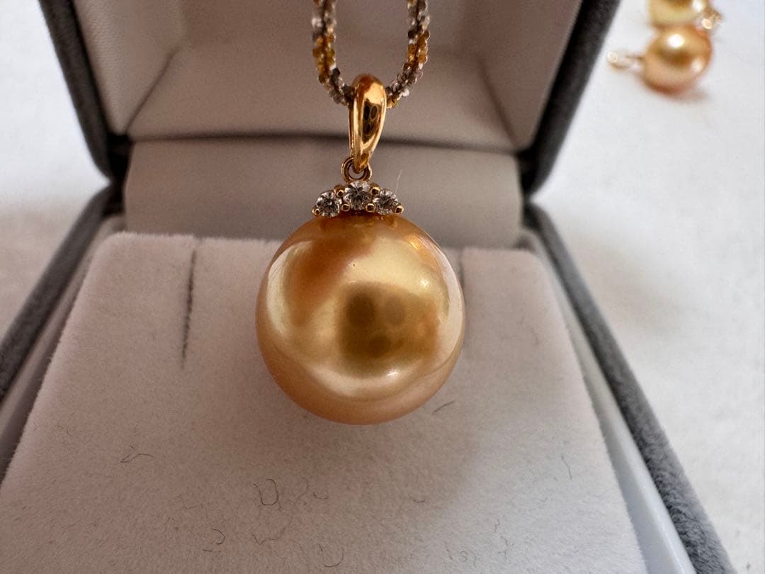 新品　てりツヤ茶金級天然南洋白蝶ゴールデンパールペンダント