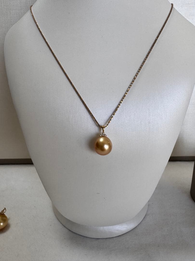 新品　てりツヤ茶金級天然南洋白蝶ゴールデンパールペンダント