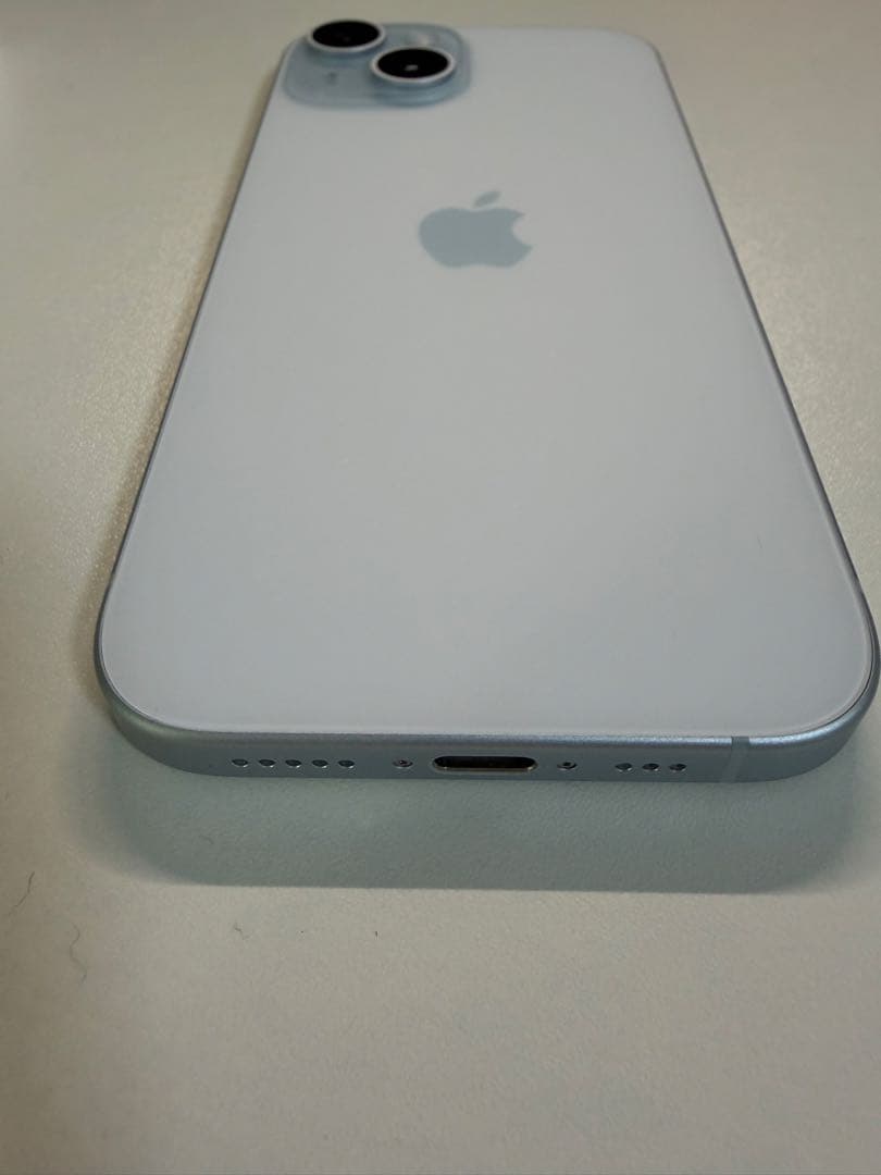 Apple iPhone15ブルー