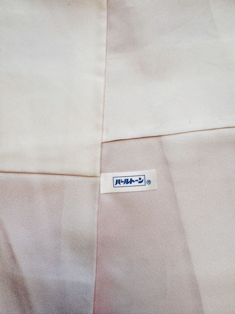 正絹　色無地　袷　刺繍　飛び柄　ベージュピンク