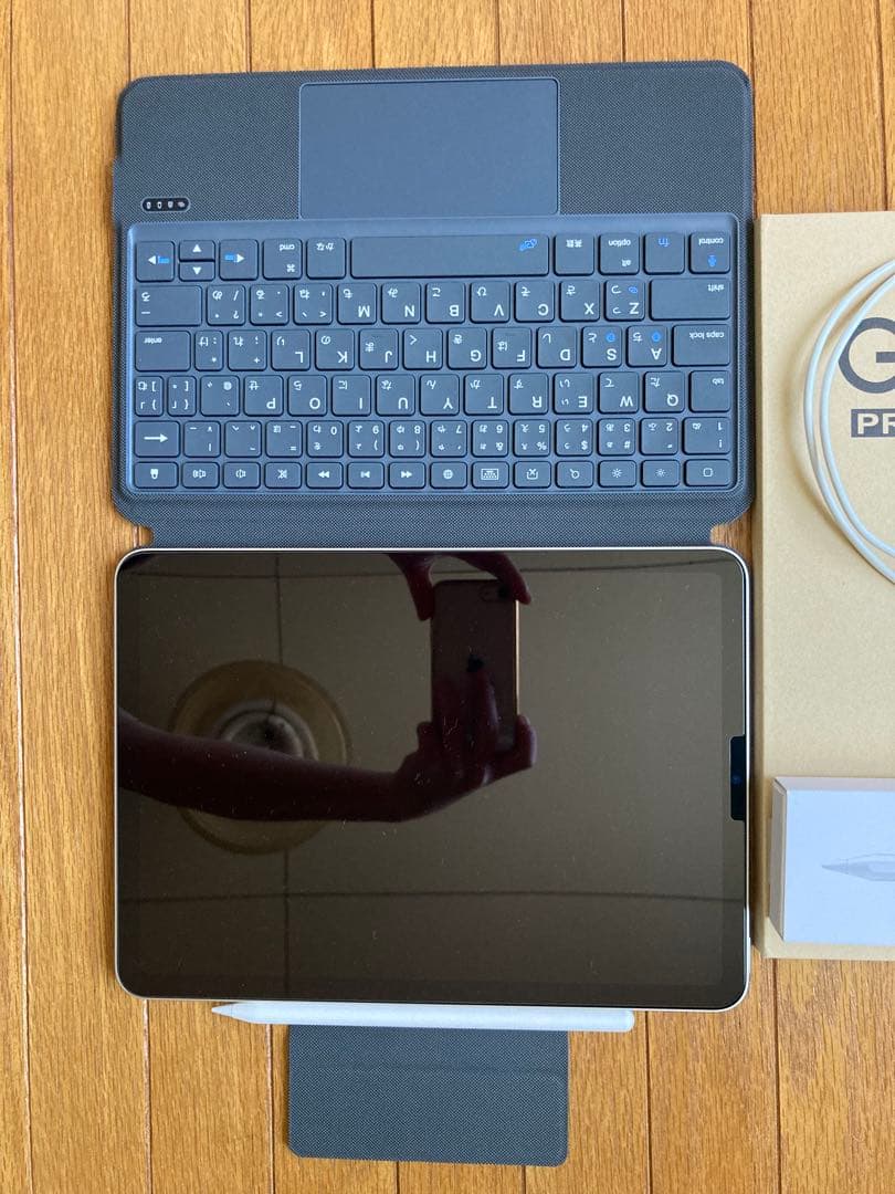 iPad本体 キーボード付カバー ペン 替えガラス付属