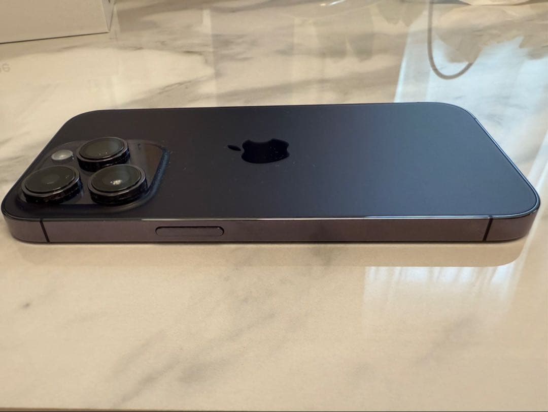 【美品】iPhone14pro 256GB SIMフリー