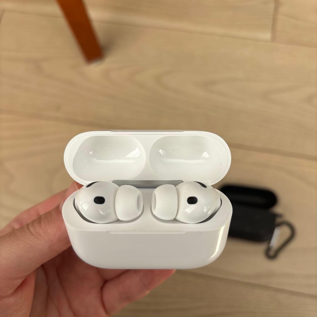 Apple AirPods Pro 3本体