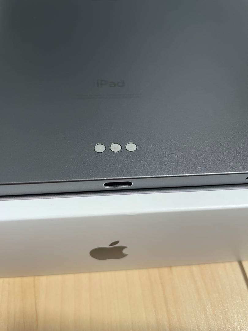 iPad Pro 12.9 第5世代 Magic keyboard 付き