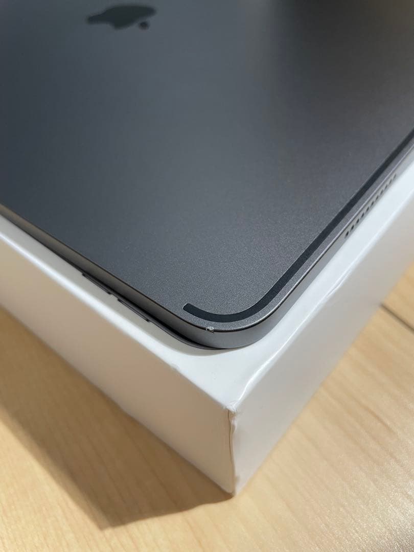 iPad Pro 12.9 第5世代 Magic keyboard 付き