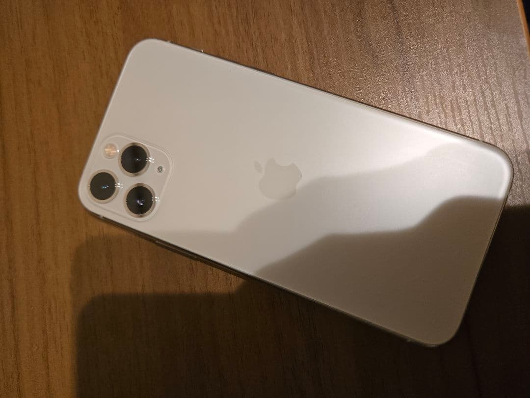 Apple iPhone 11 Pro シルバー 本体 256GB