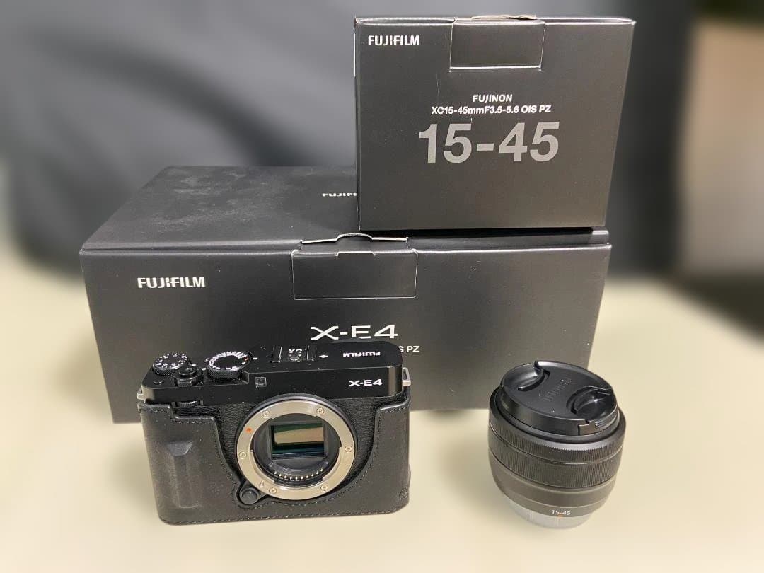 新品同様 FUJIFILM X-E4（シャター回数50回以下）+レンズ ブラック