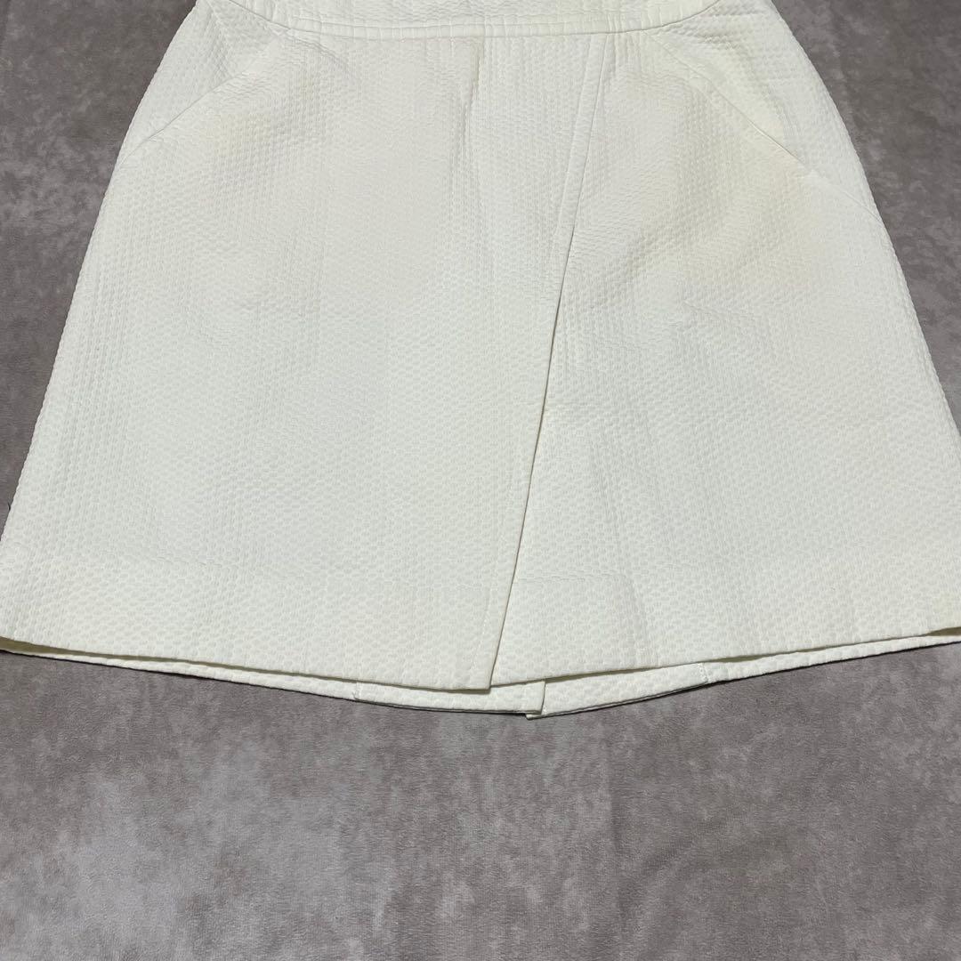 シャネル　CHANEL （38） ミニスカート　ココマークボタン　膝上丈　白