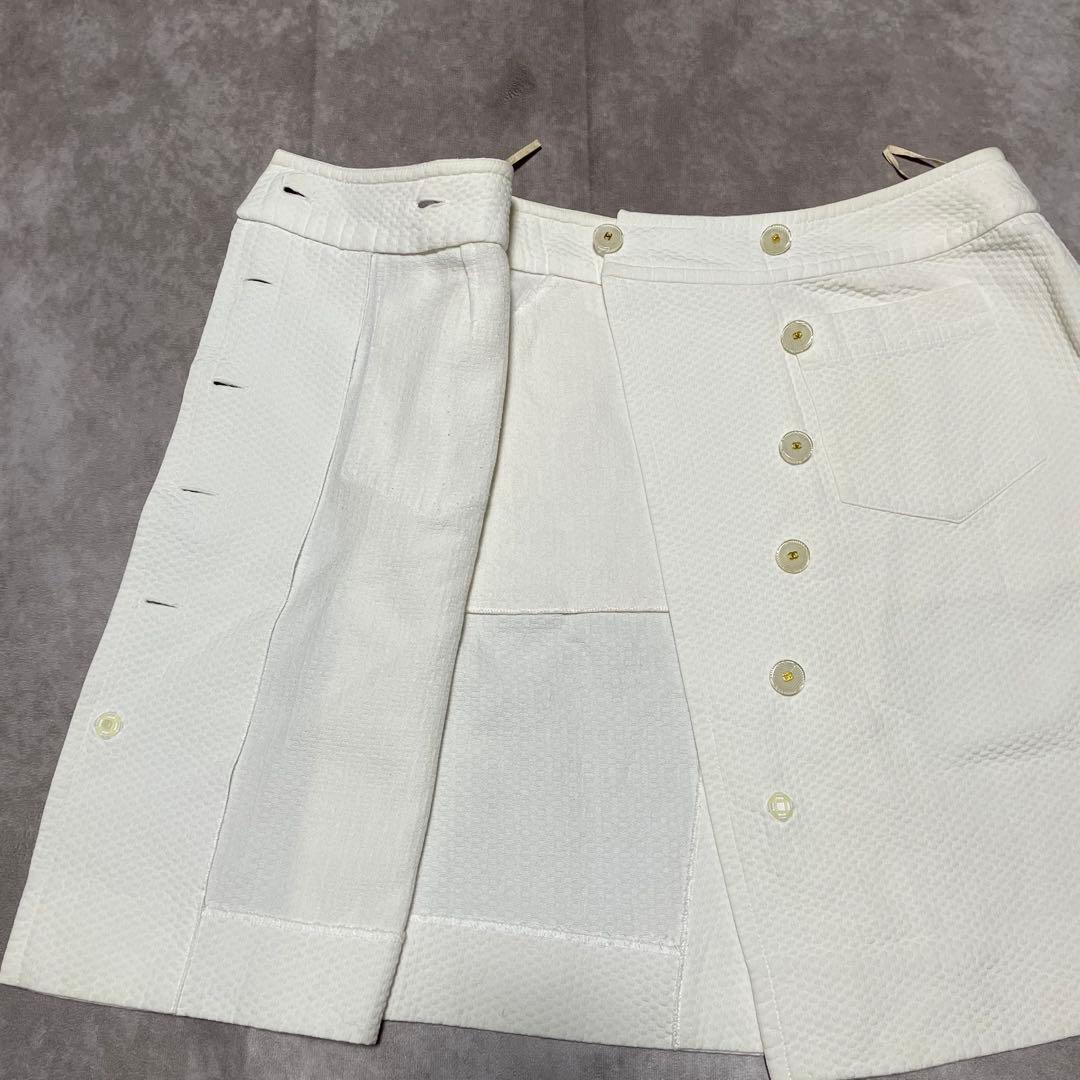 シャネル　CHANEL （38） ミニスカート　ココマークボタン　膝上丈　白