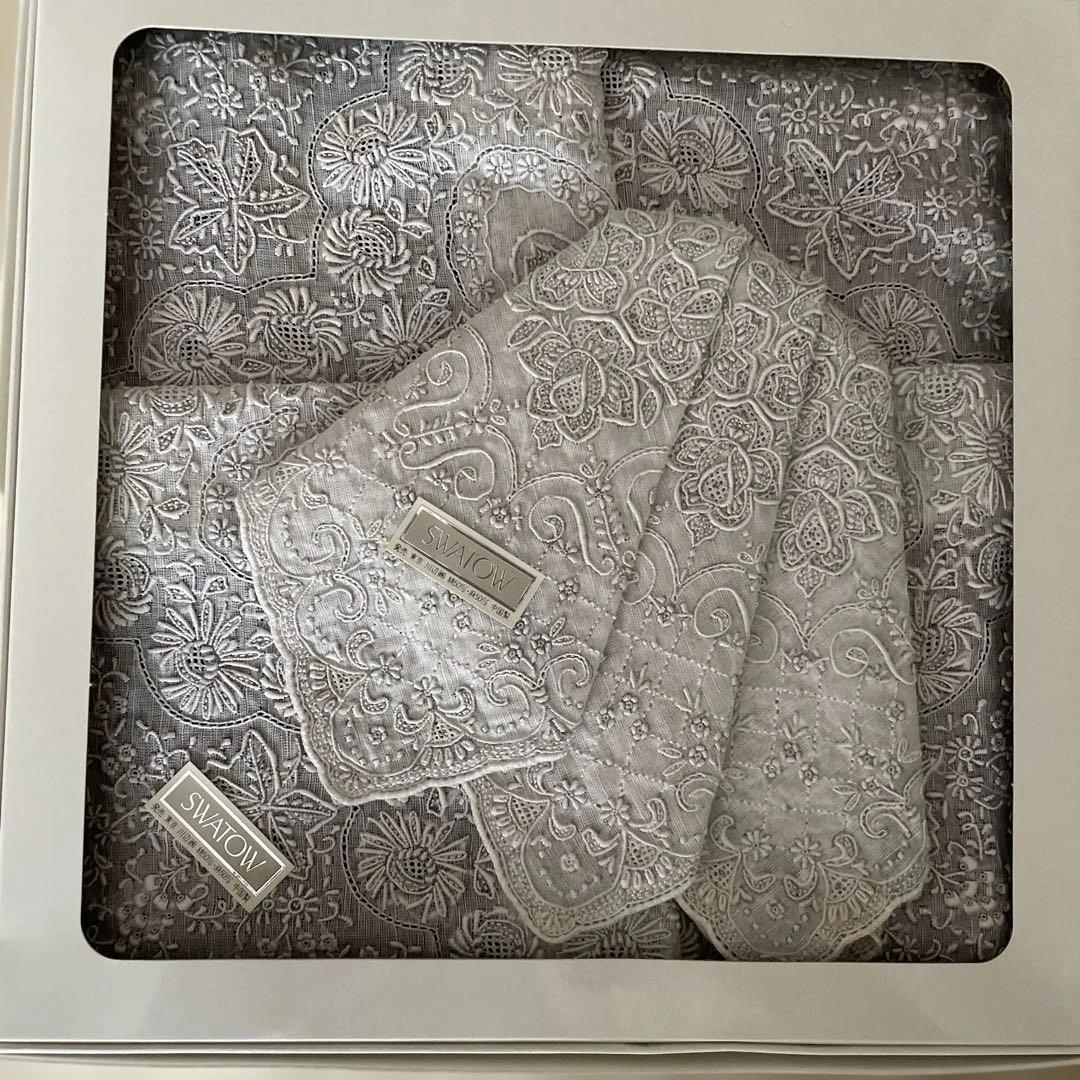 SWATOW 刺繍入りグレー ハンカチ 2枚セット