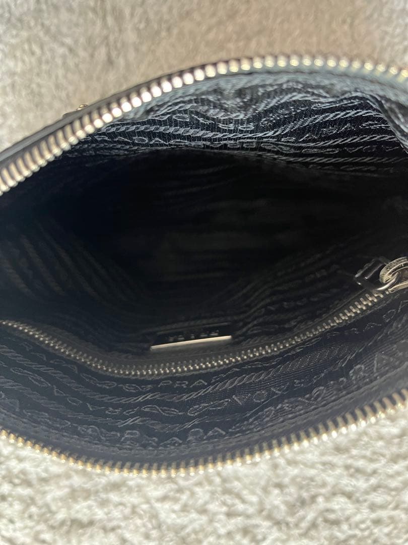 PRADA ショルダーバッグ