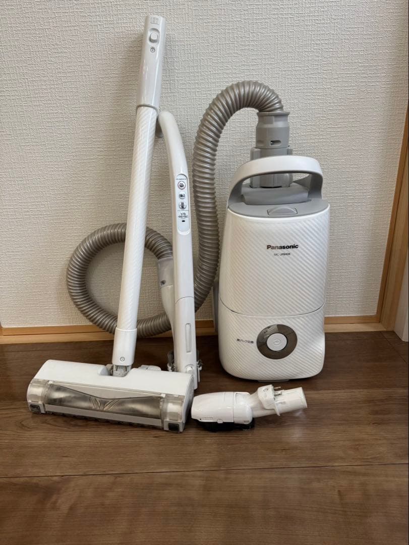 Panasonis電気掃除機MC-JP840K-W 2021年製