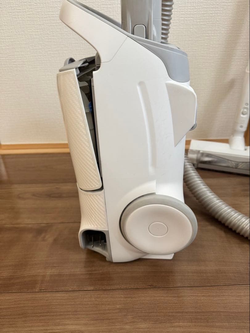 Panasonis電気掃除機MC-JP840K-W 2021年製