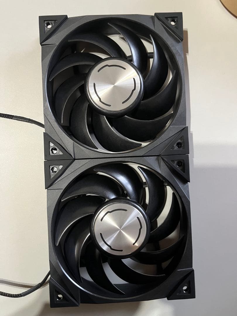 グラフィックボード・グラボ・ビデオカード MSI GeForce RTX 4090 SUPRIM LIQUID X 24G