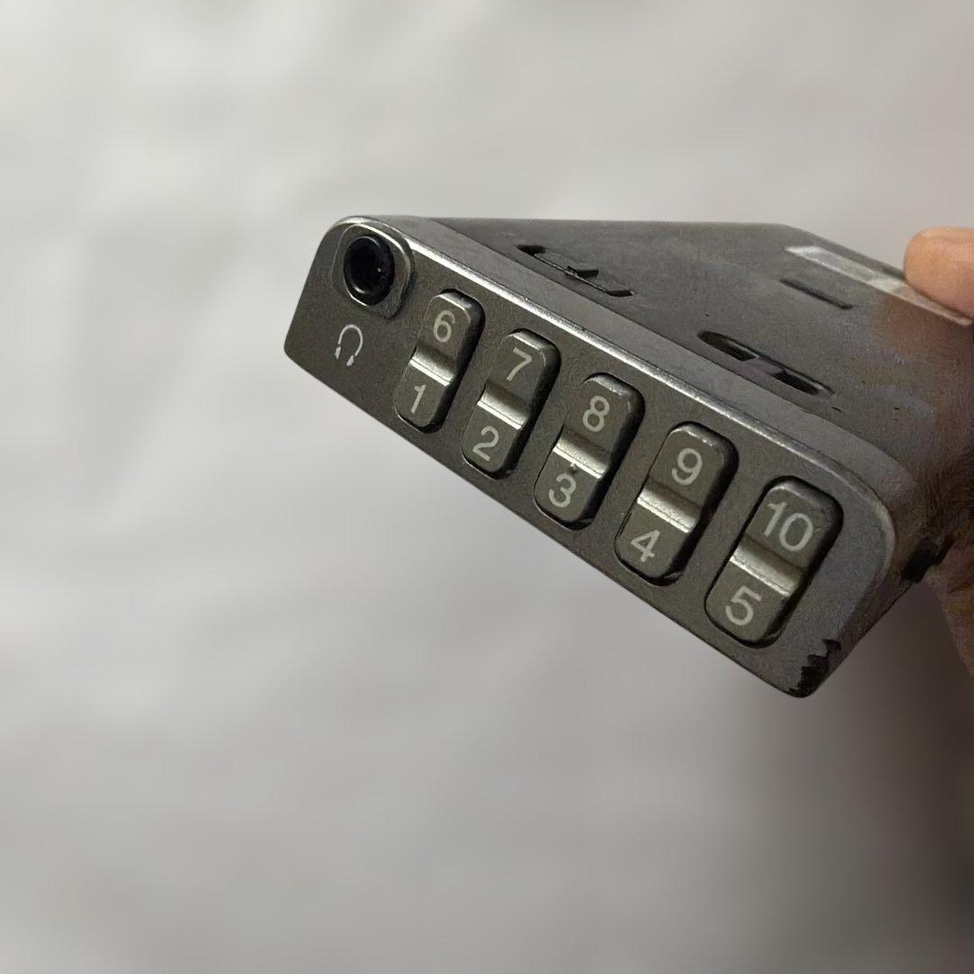 美品 SONY SRF-T355 携帯ラジオ ワイドFM対応　※動作確認済み