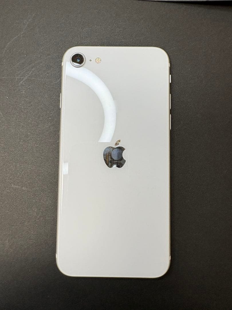 Apple iPhone SE（第2世代）本体、ホワイト、64G(中古品)使用可