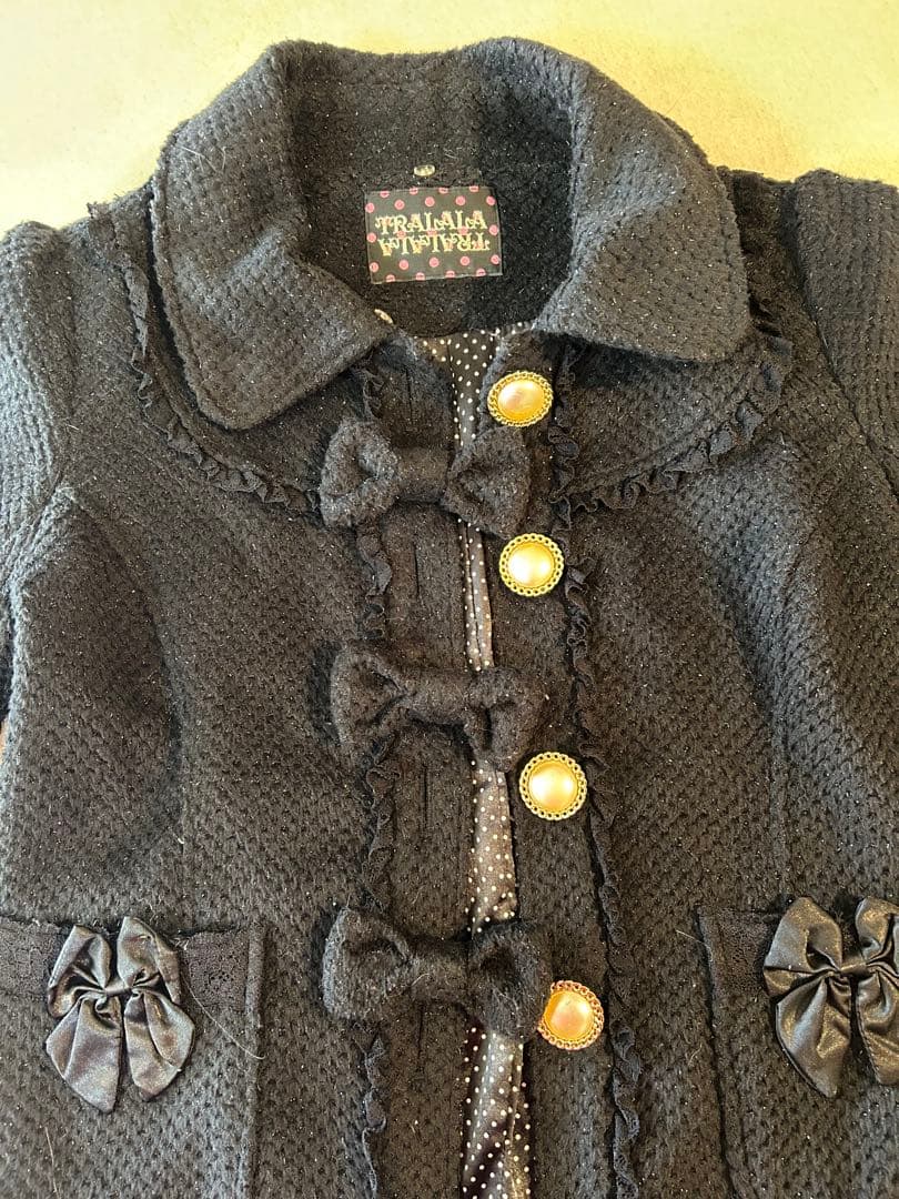 ★TRALALAリボン付きボタン ブラックジャケット★150-160