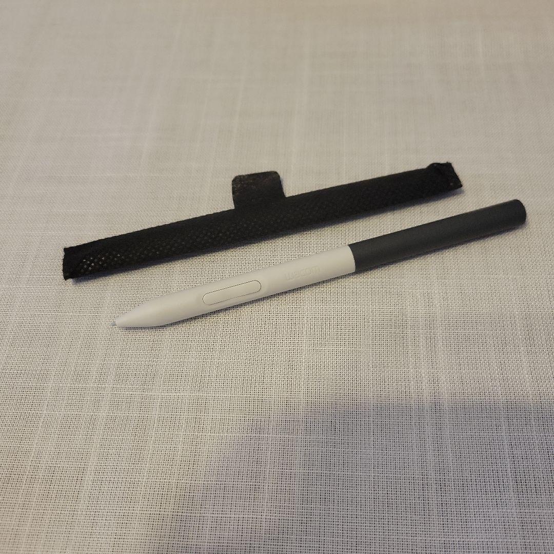 【休日限定価格】Wacom One Pen Display 12