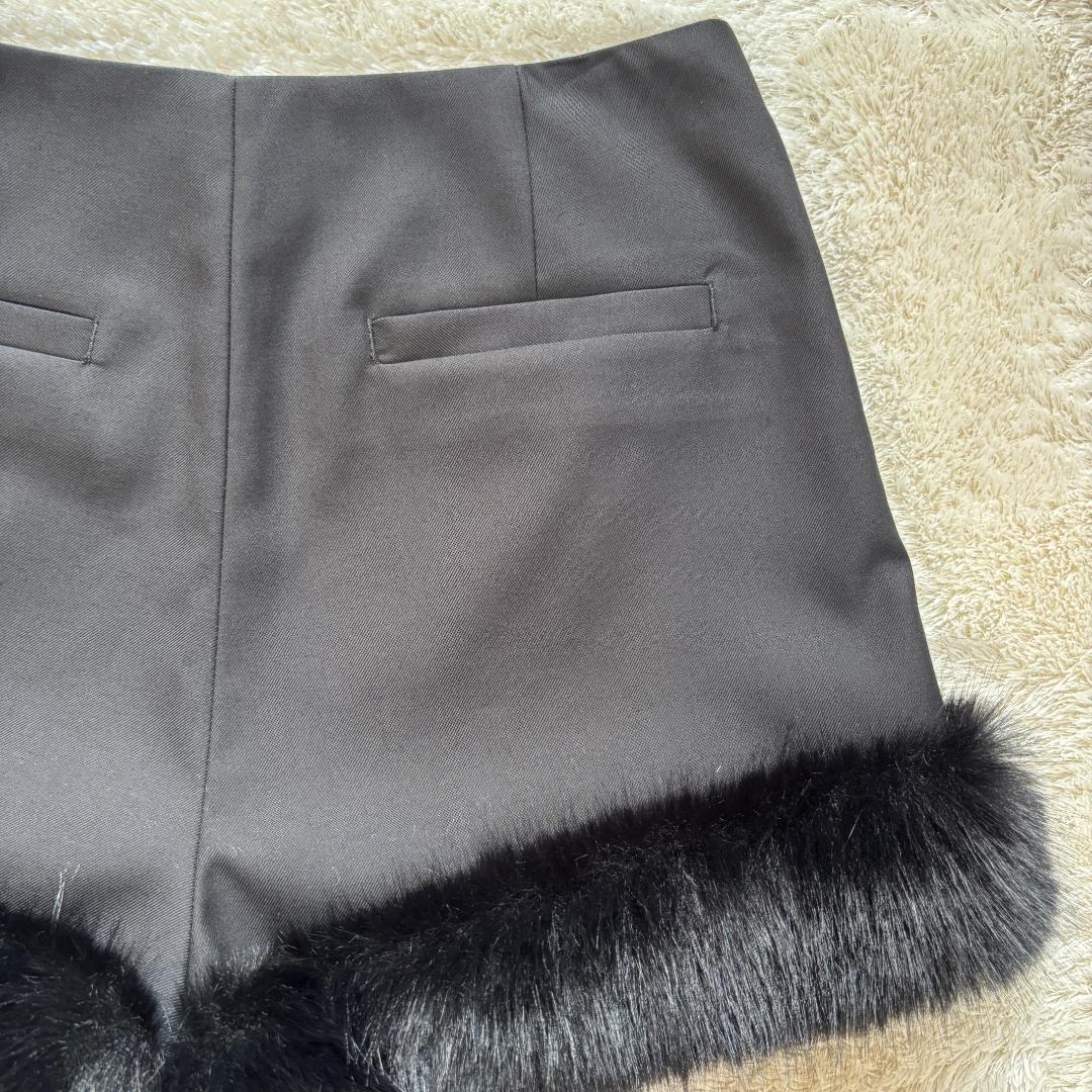 新品　タグ付き　大人気　近年モデル　リリーブラウン　ズボン　ショートパンツ