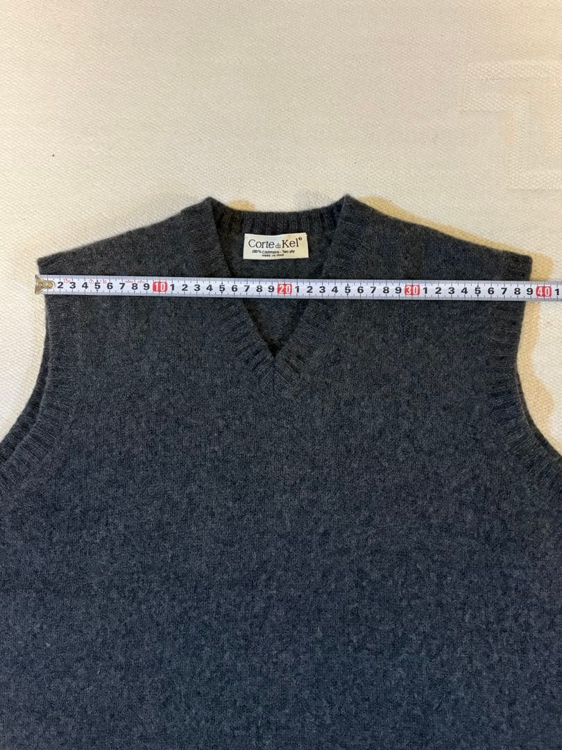 ダークグレー Vネック ベスト Mサイズ相当　カシミア