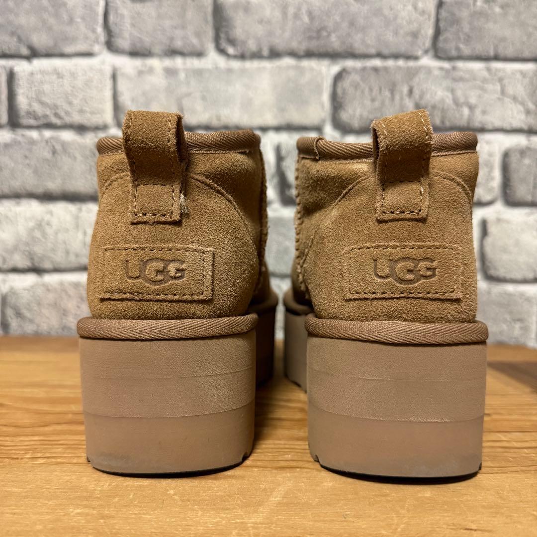 靴 UGG W CLASSIC ULTRA MINI PLATFORM 22cm