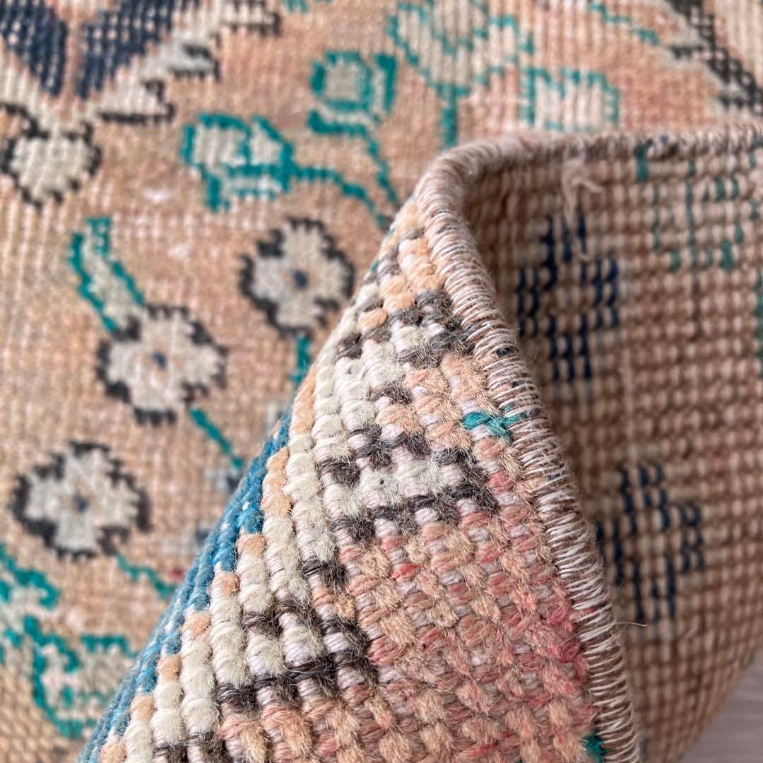 厚みウール　くすみベージュ　グリーン　ロング　ランナー　トルコヴィンテージラグ