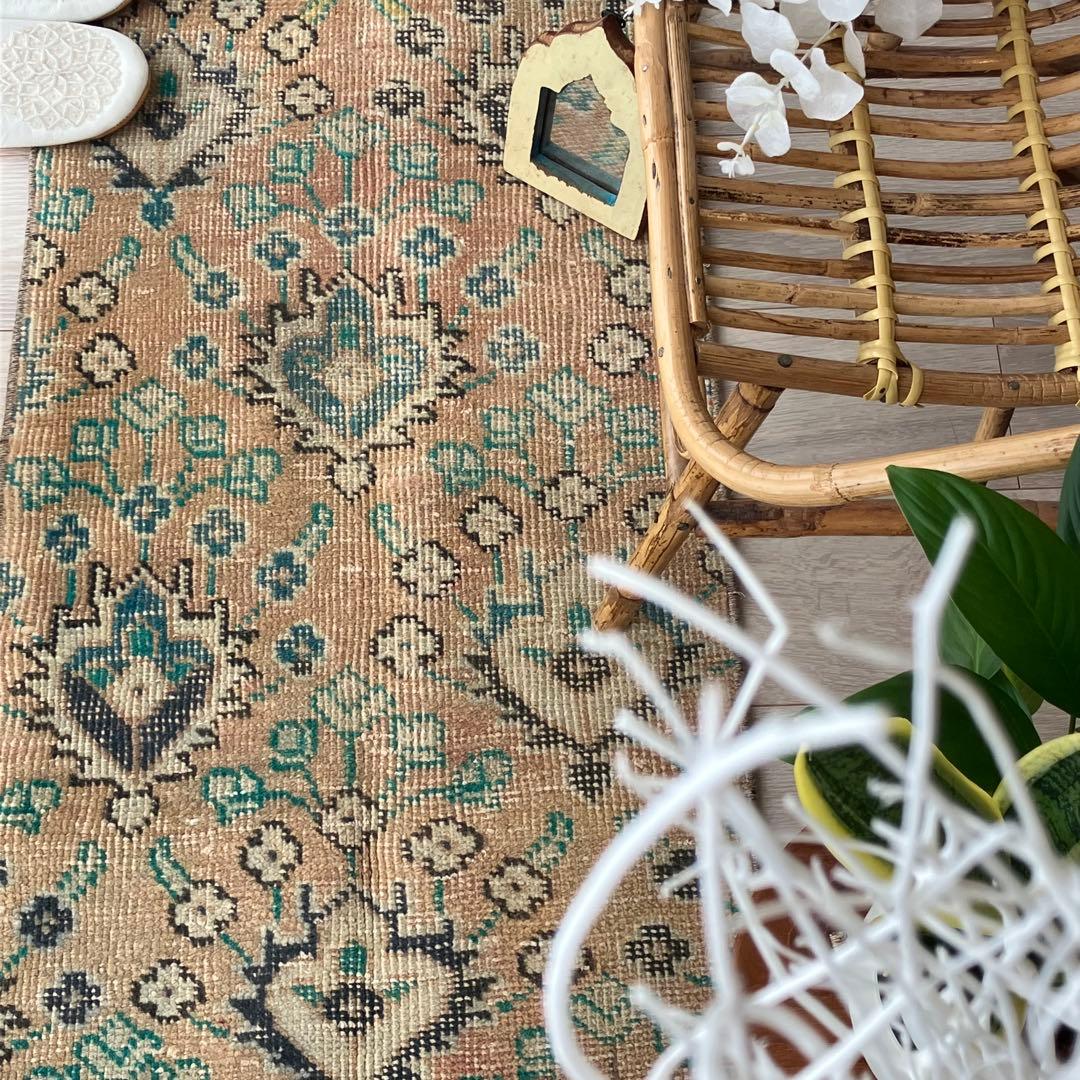 厚みウール　くすみベージュ　グリーン　ロング　ランナー　トルコヴィンテージラグ