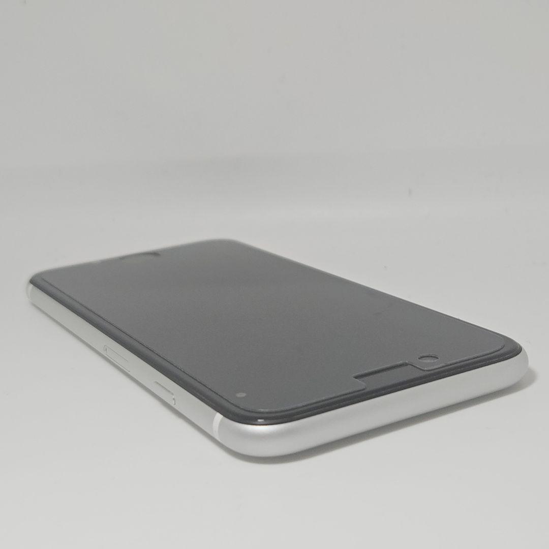 準美品 iPhone SE 第2世代 SE2 128GB MXD12J/A