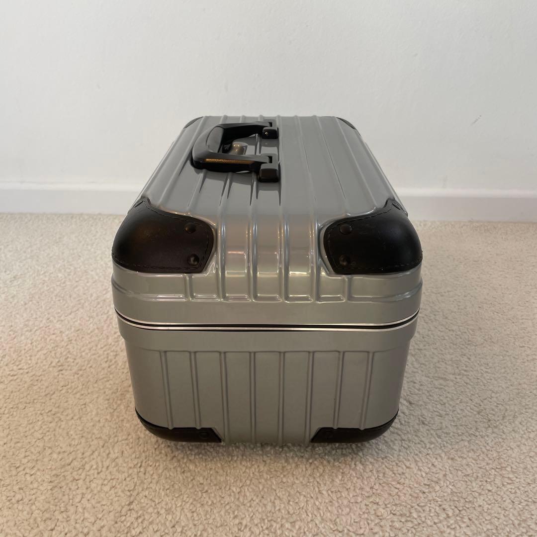 【美品】RIMOWA Samba ビューティーケース グレー 18L 廃盤