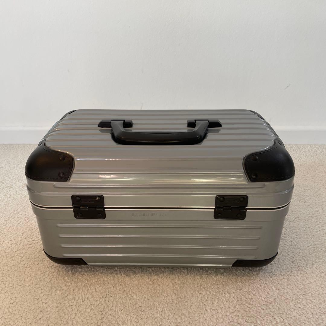 【美品】RIMOWA Samba ビューティーケース グレー 18L 廃盤
