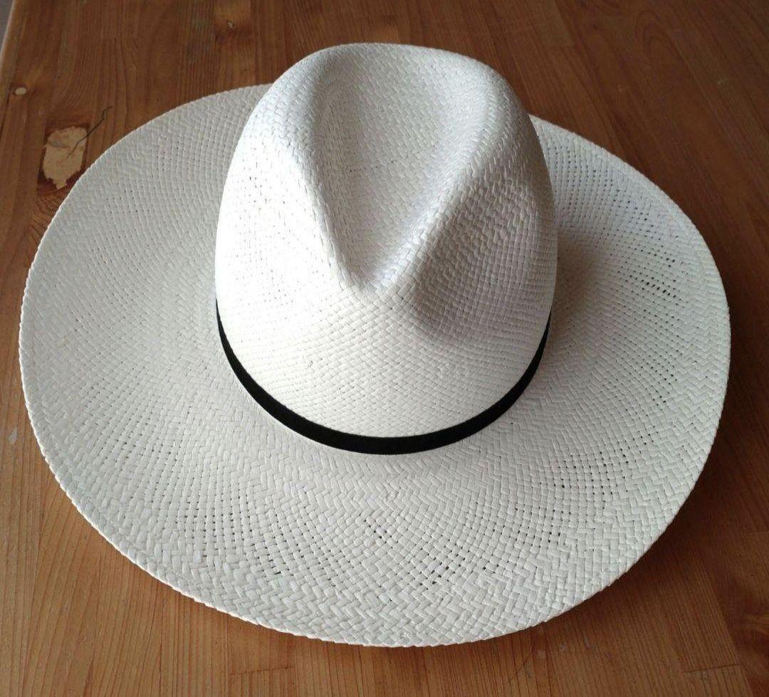 JANESSA LEONE　 DEMITRIA