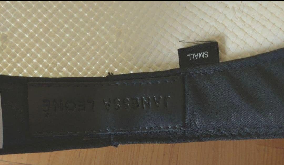 JANESSA LEONE　 DEMITRIA