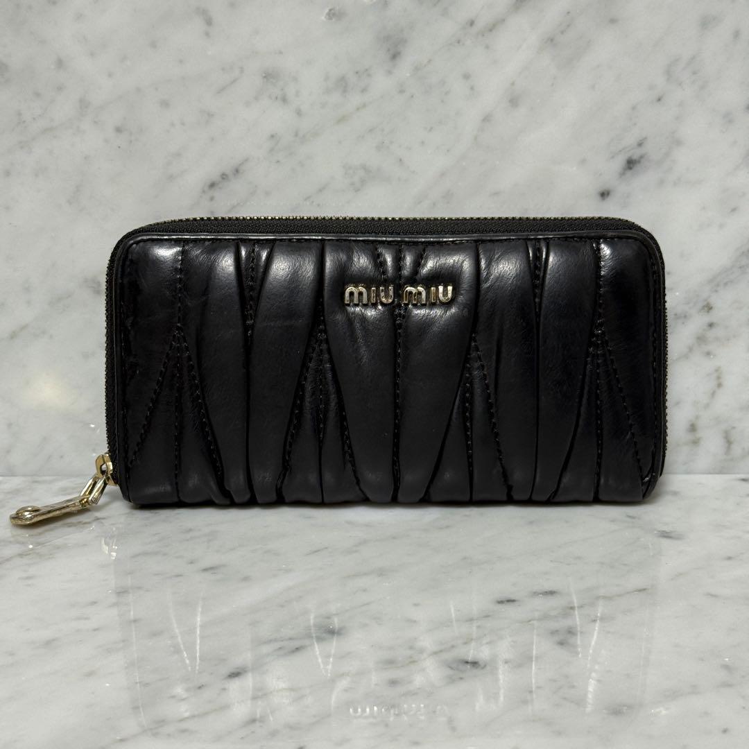 MIUMIU ミュウミュウ 長財布 ブラック 黒 キルティング ジップ ロゴ