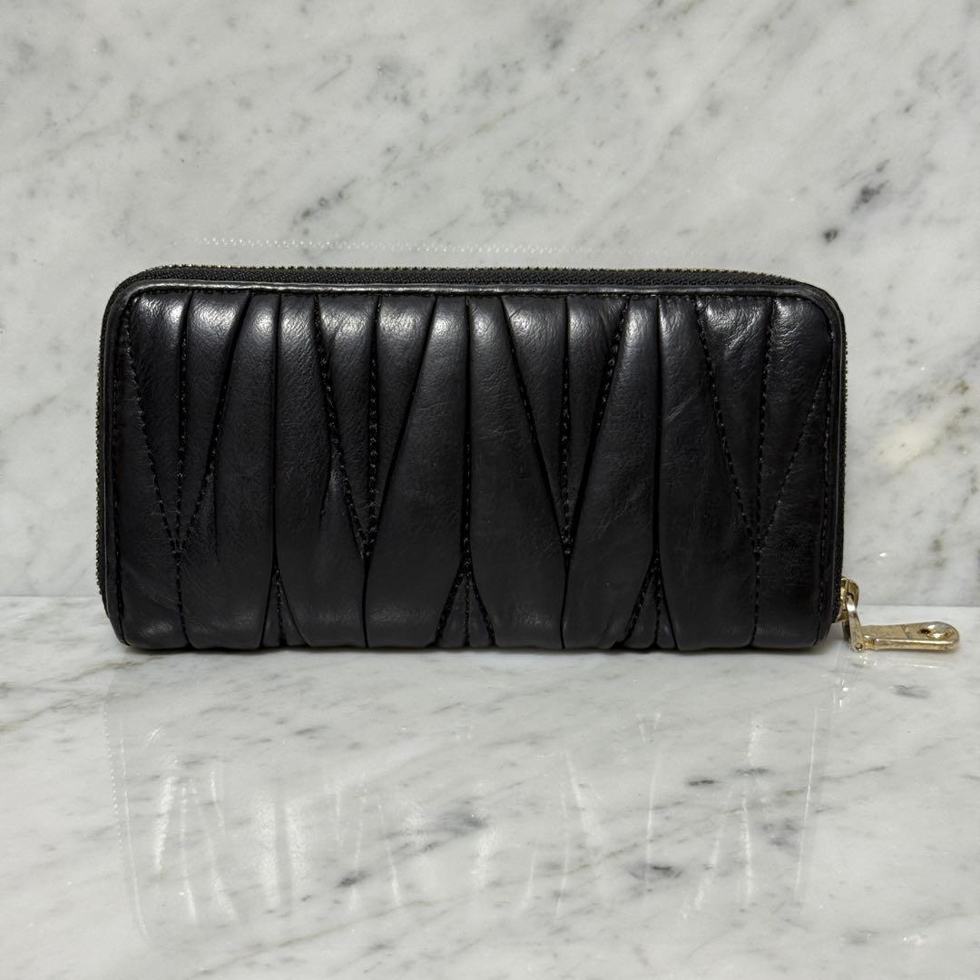 MIUMIU ミュウミュウ 長財布 ブラック 黒 キルティング ジップ ロゴ
