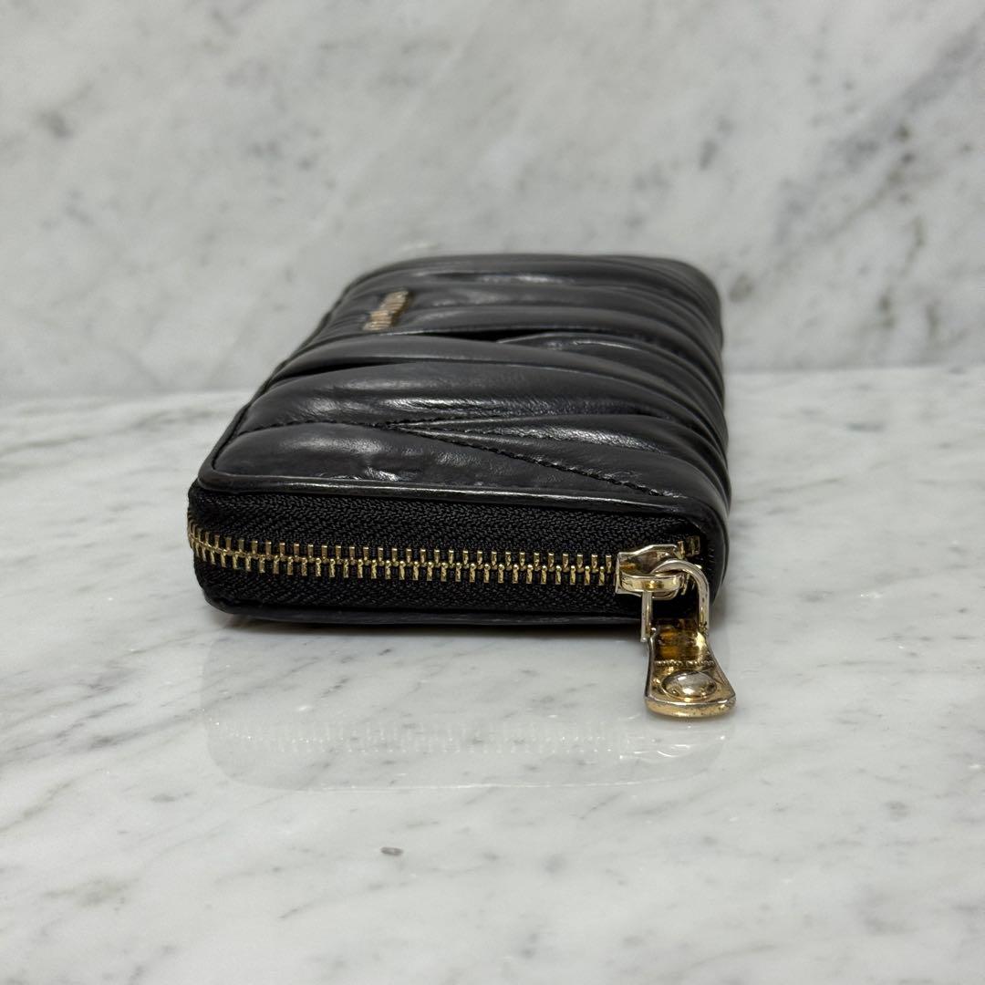 MIUMIU ミュウミュウ 長財布 ブラック 黒 キルティング ジップ ロゴ