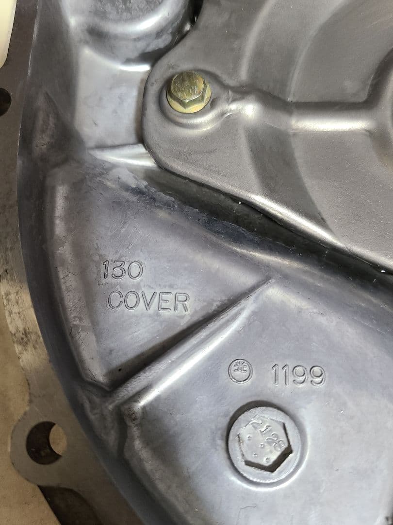 ゼファー1100 純正 クラッチカバー 美品