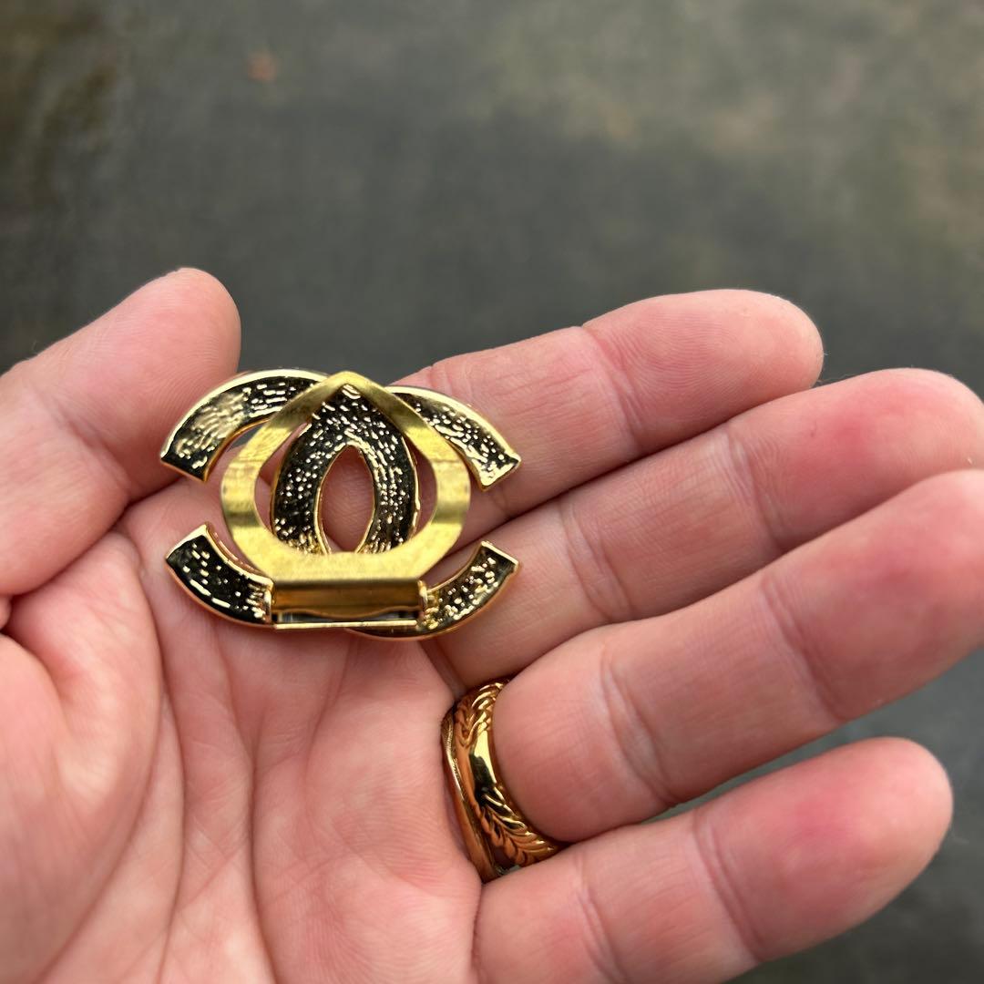CHANEL ゴールド ダブルCロゴ ブローチ　刻印なし