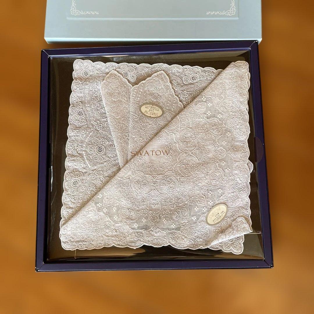 最高級　刺繍ハンカチ　スワトウSWATOW 最高級と言われるハンカチ3枚入り