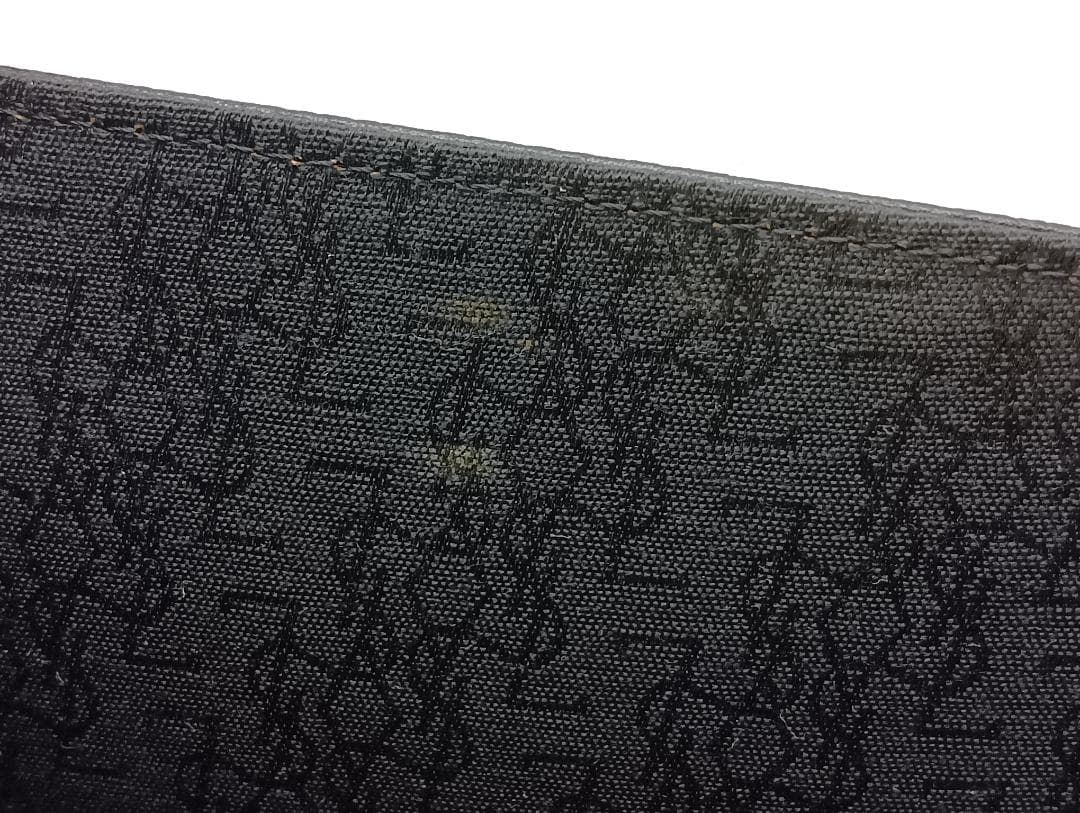 【未使用】YSL　イヴ・サンローラン　クラッチバッグ　ブラック