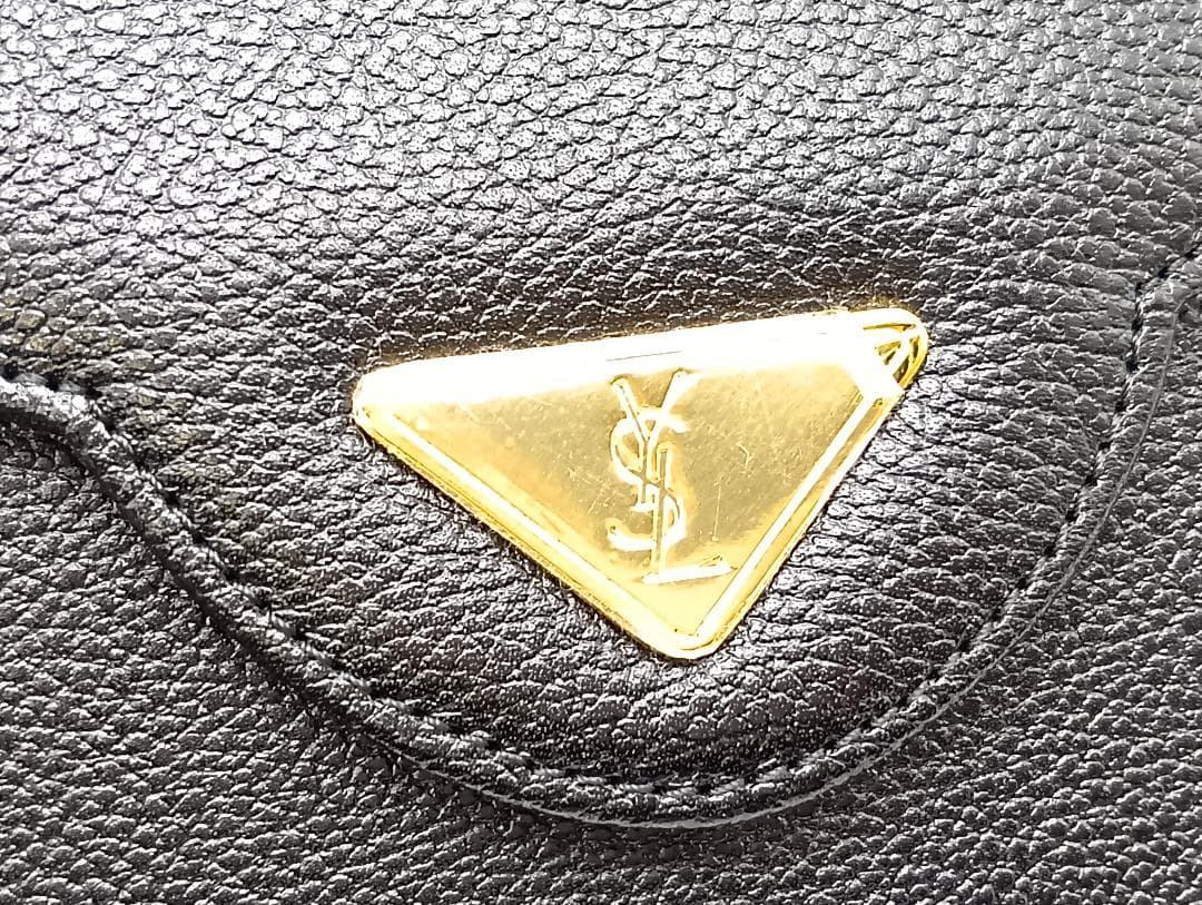 【未使用】YSL　イヴ・サンローラン　クラッチバッグ　ブラック