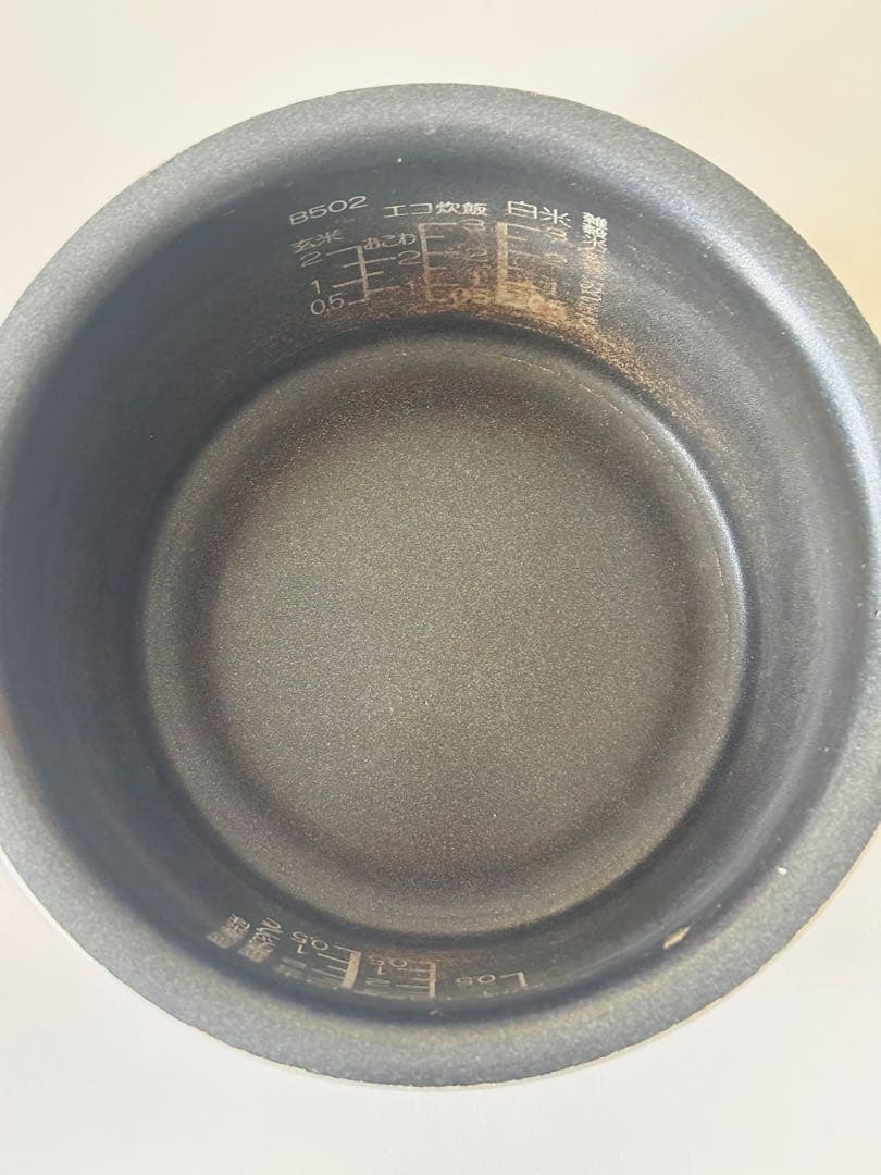 象印マイコン炊飯ジャー　NL-BT05 炊飯器　黒厚釜　3合炊き　1.2倍高火力