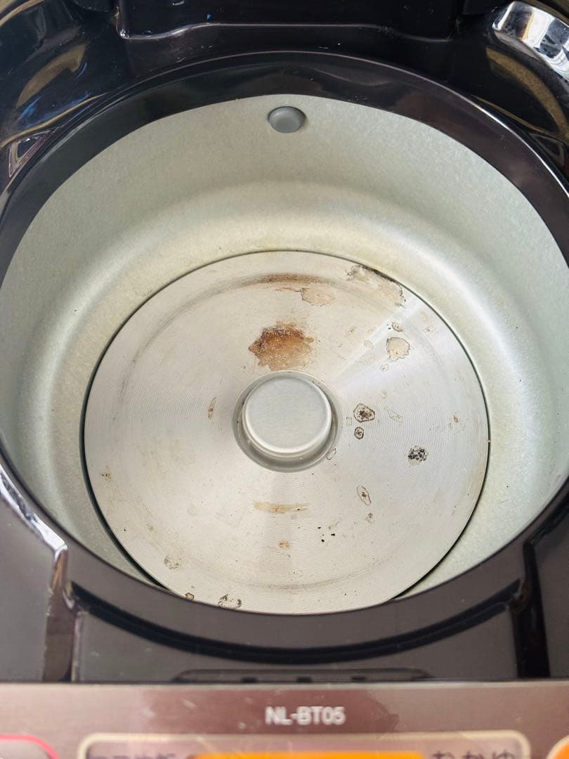 象印マイコン炊飯ジャー　NL-BT05 炊飯器　黒厚釜　3合炊き　1.2倍高火力