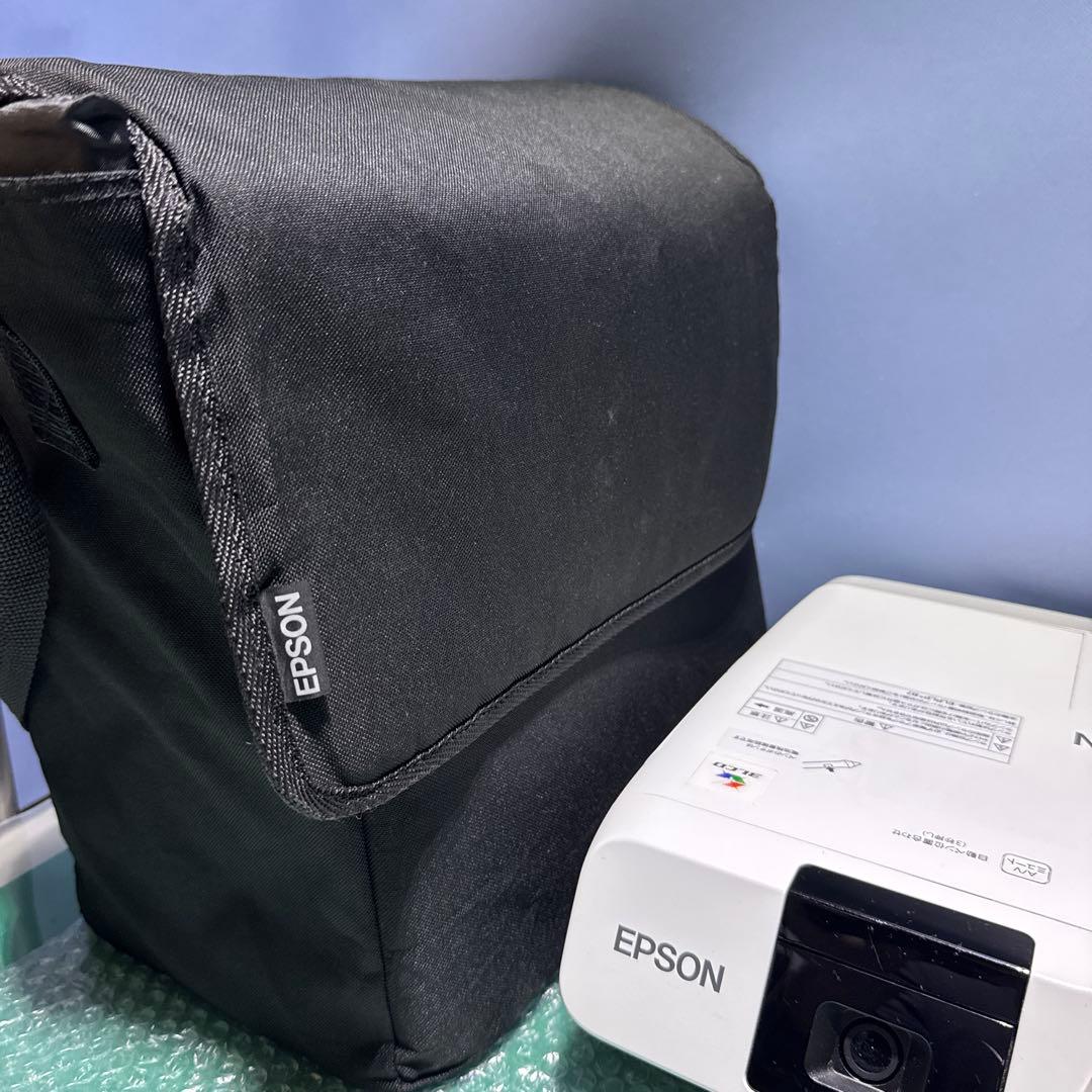 EPSON 超単焦点　プロジェクター　EB-536WT