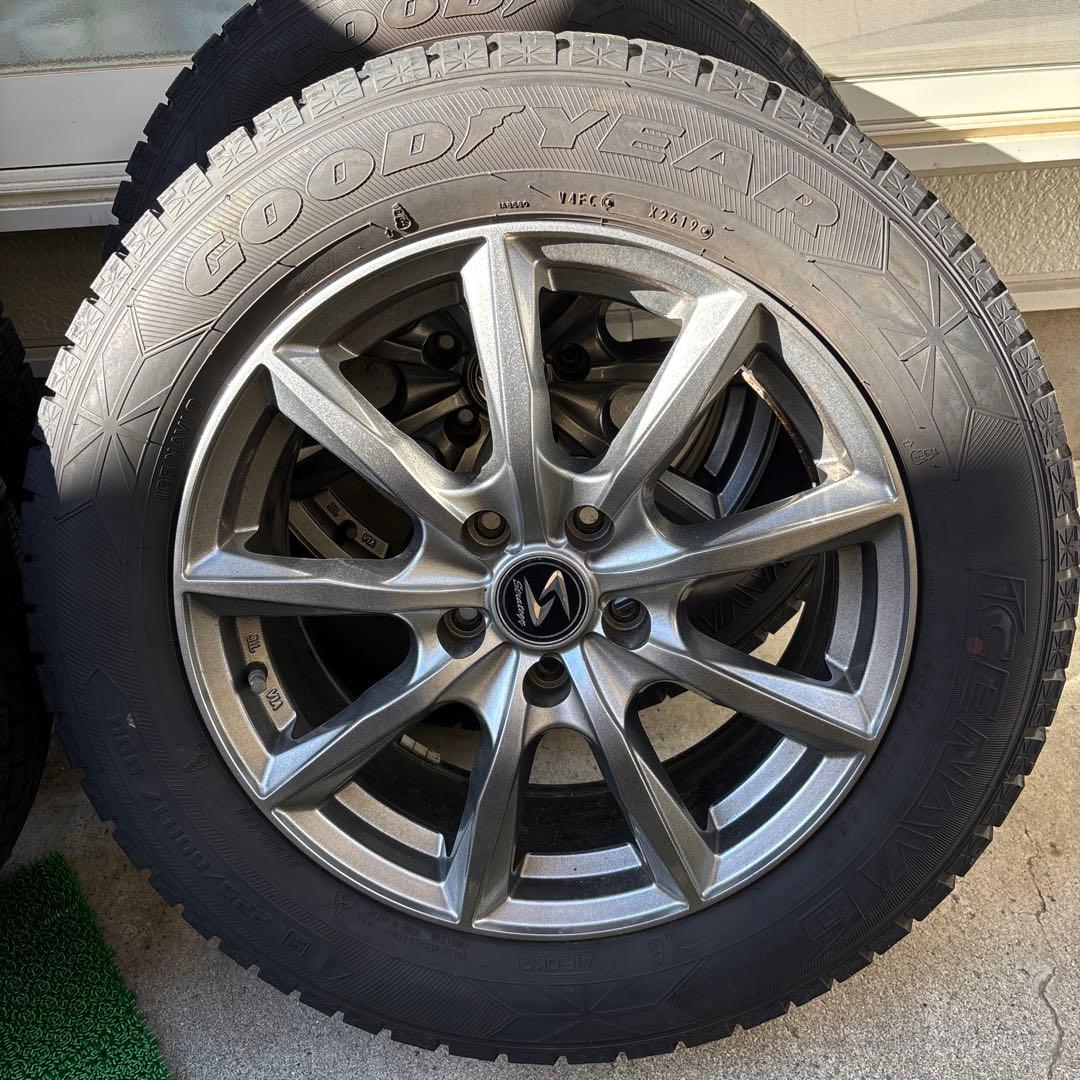 GOODYEAR 17インチ　sk フォレスター　スタッドレス　タイヤ
