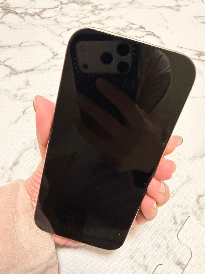 iPhone 16 Pro 本体 256GB デザートチタニウム