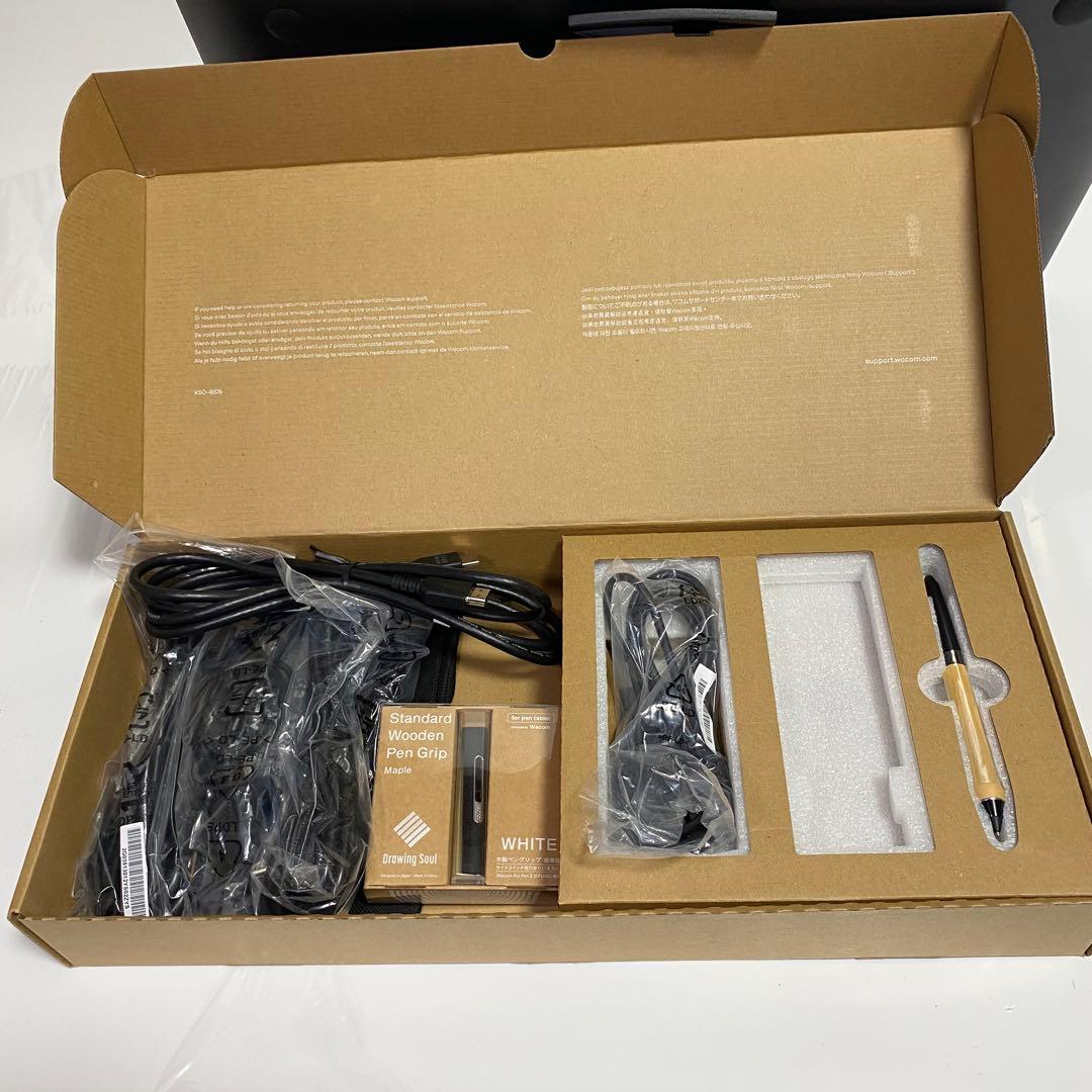 美品WACOM Cintiq22 DTK2260K0D 21.5型液晶タブレット