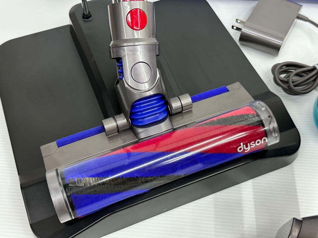 美品　動作保証　ダイソン掃除機　SV21 本体　ヘッド　パイプ　純正バッテリー付